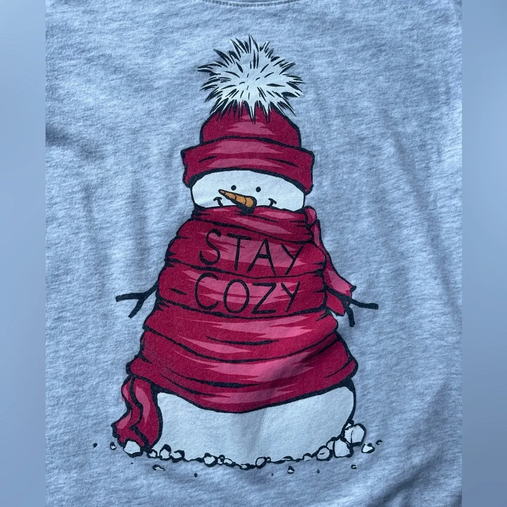Old navy girl’s longg sleeve T-shirt, size M.